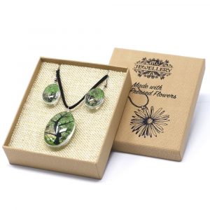 Parure arbre de vie vert en fleurs naturelles sous verre dans coffret