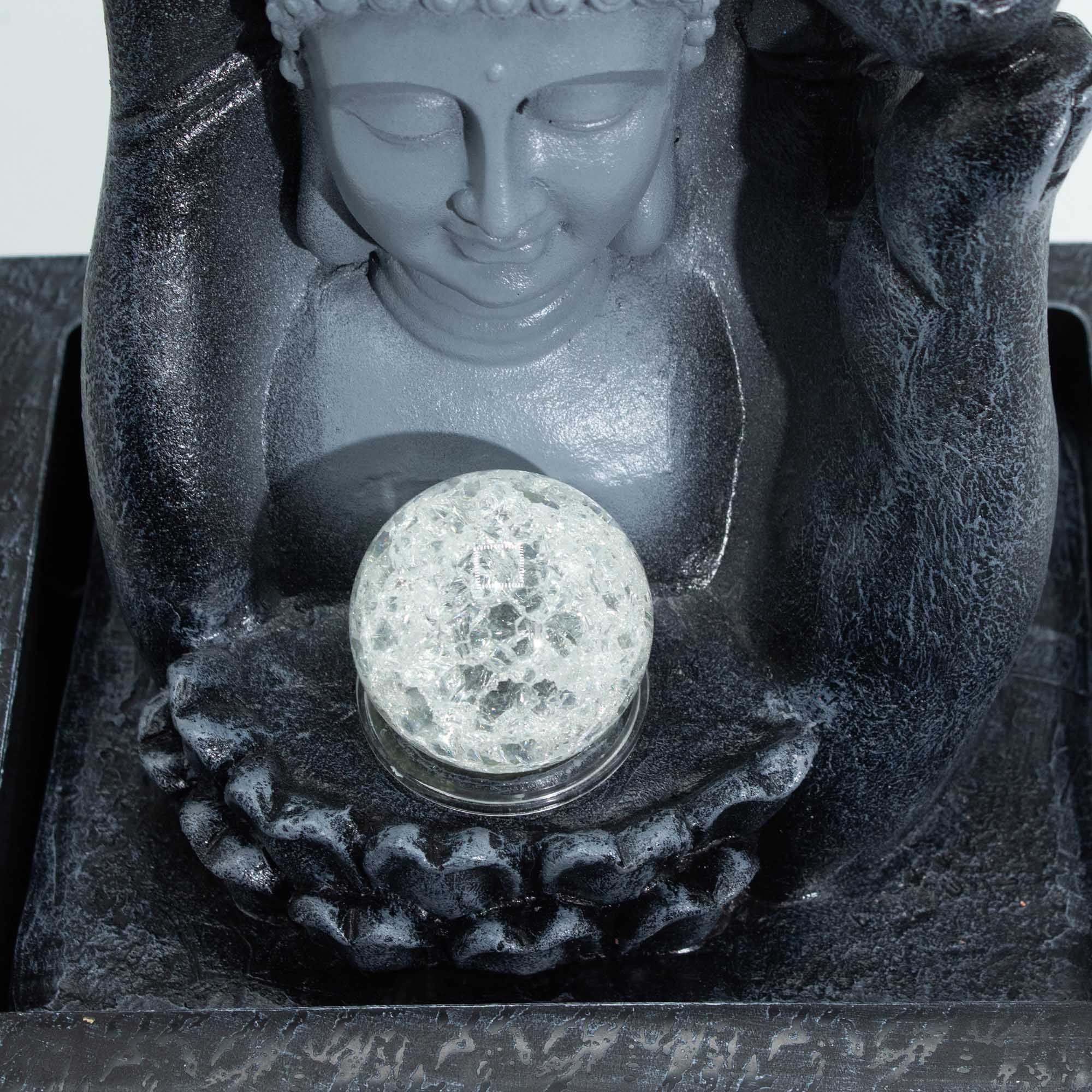 Fontaine d’intérieur Bouddha avec boule cristal lumineuse – 20×25×35 cm – Image 4