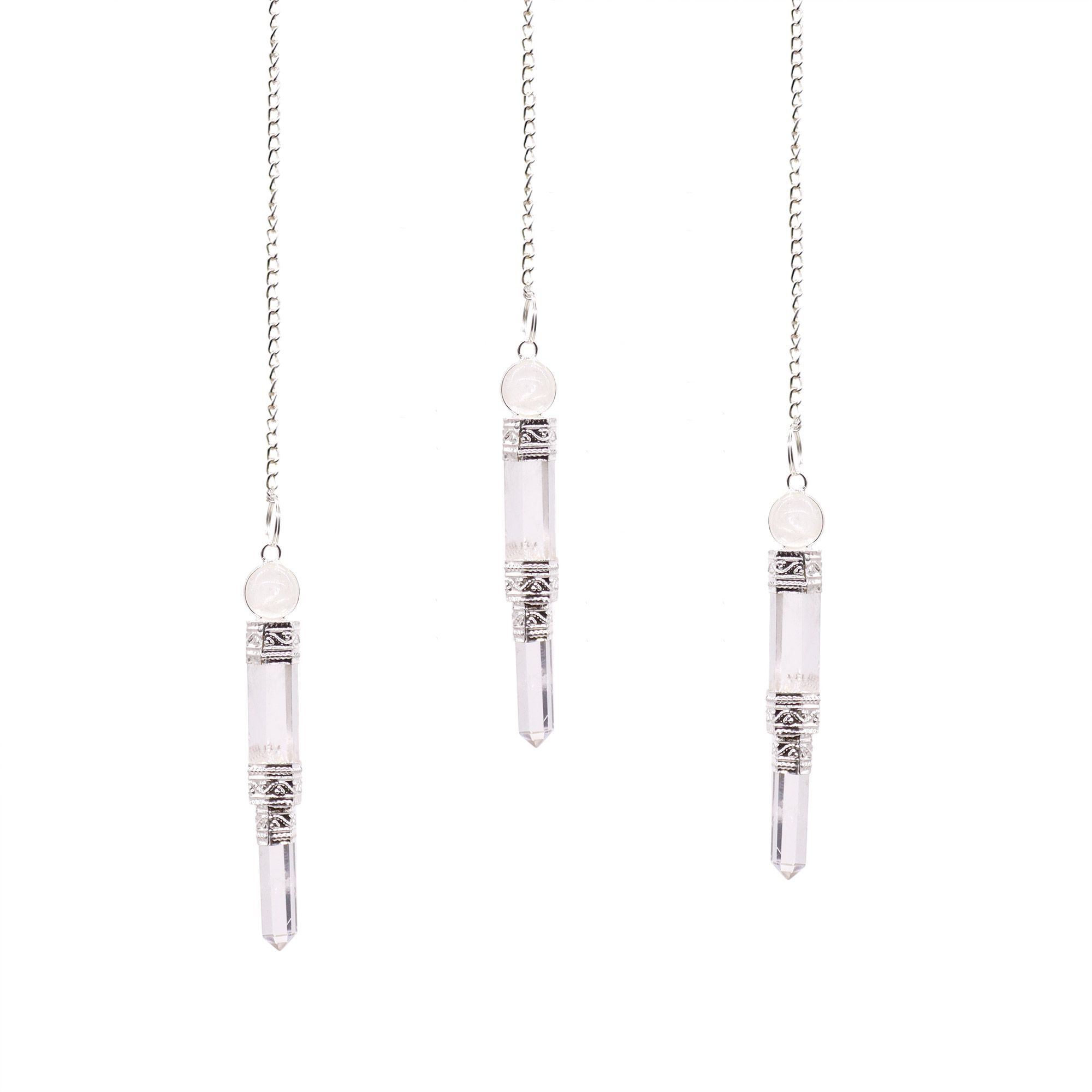 pendule triple en cristal de roche transparent suspendu à une chaîne métallique pour radiesthésie