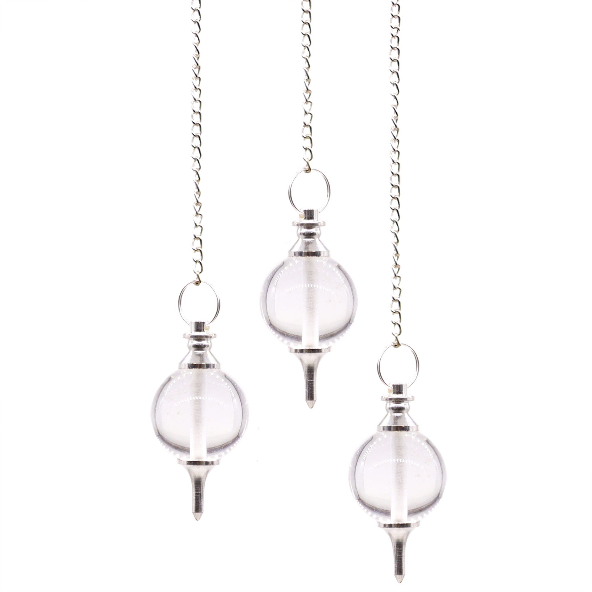 pendule sphère en cristal de roche naturel suspendu à une chaîne métallique pour radiesthésie