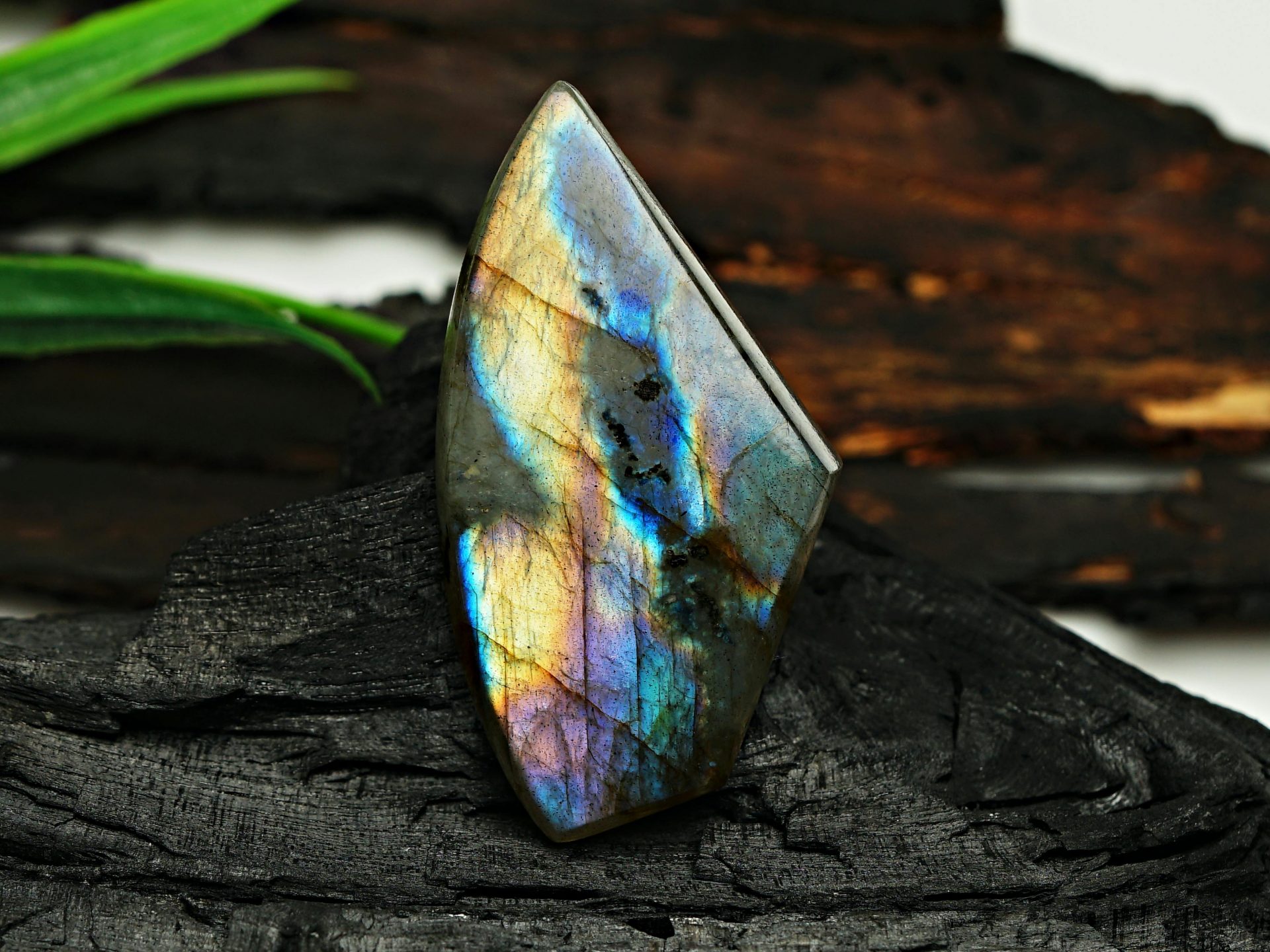 Labradorite pierre de l'intuition et magie