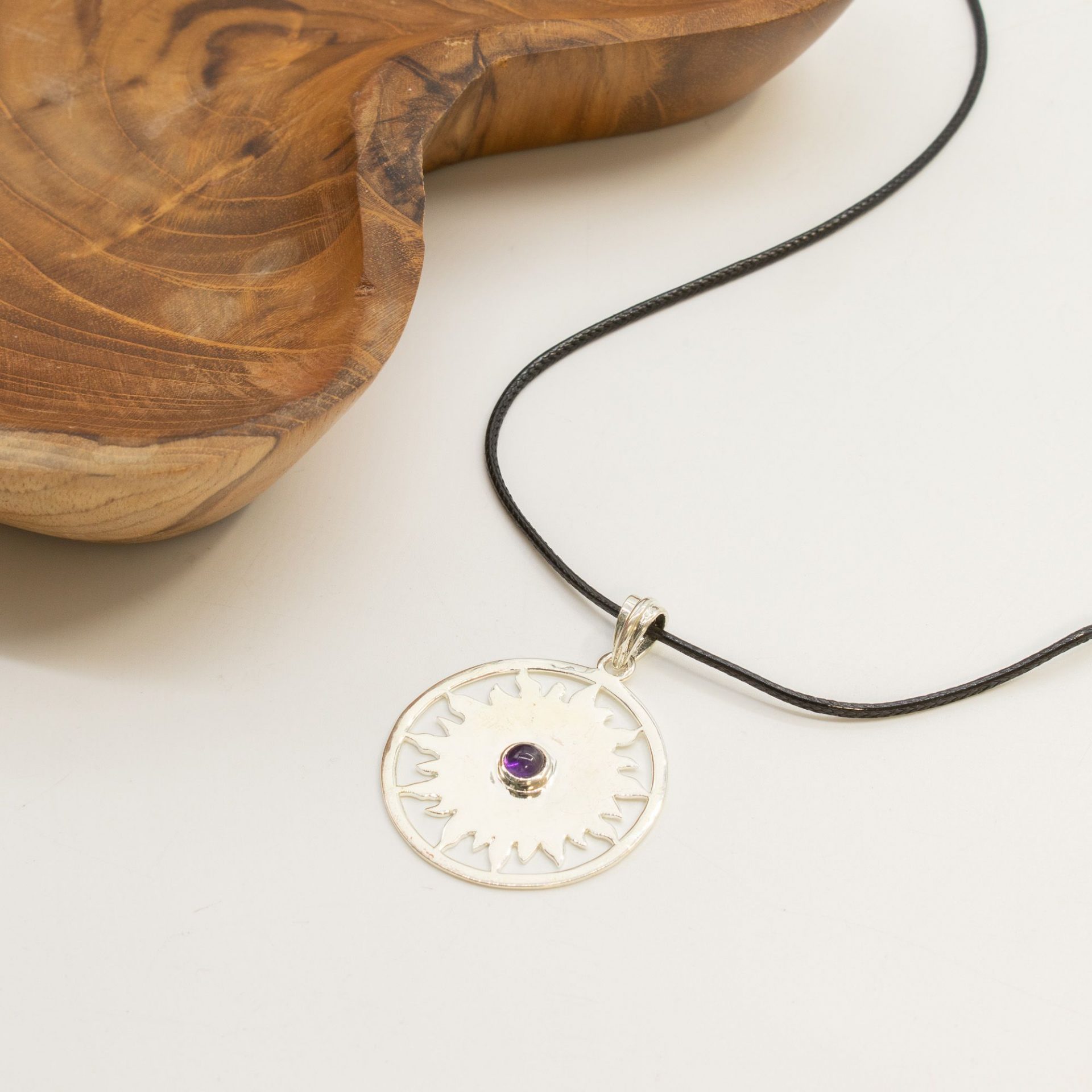 Pendentif Soleil en Améthyste Plaqué Argent – Collier Spirituel Cordon 45 cm – Image 5