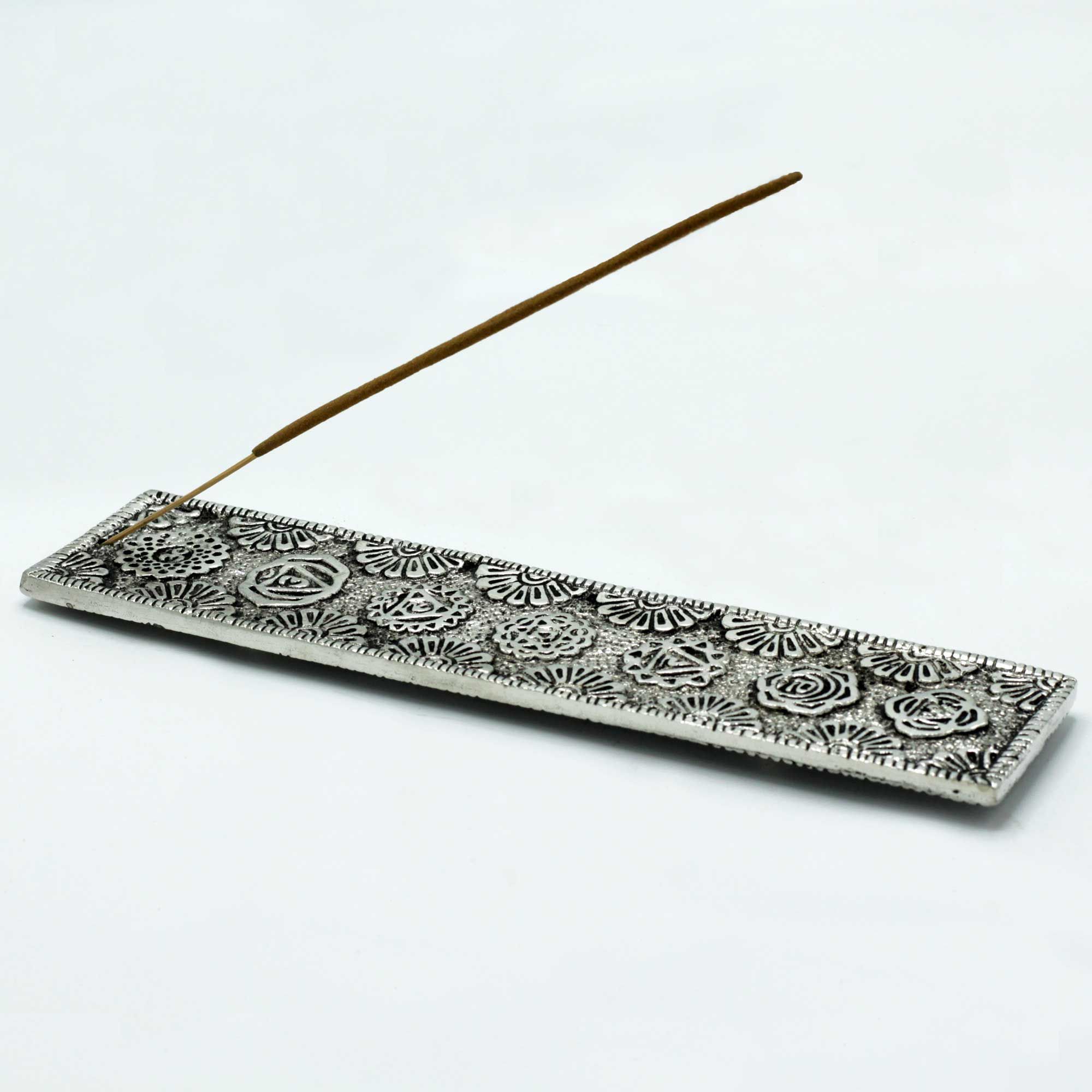Porte-Encens Long en Aluminium 23 cm – Motif Chakras Ajouré – Image 2