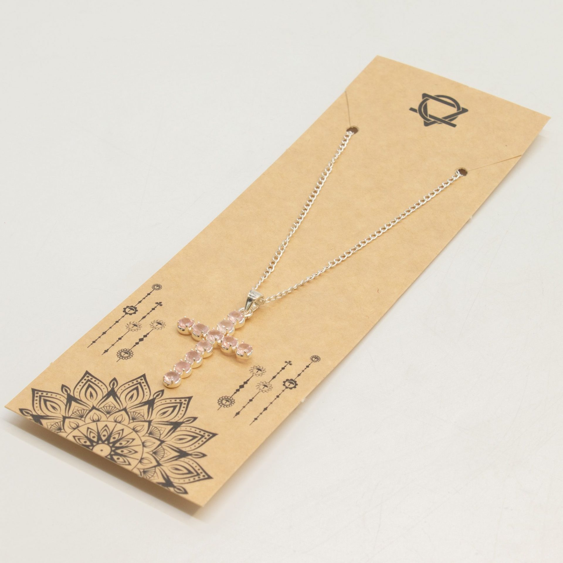 Pendentif Crucifix en Quartz Rose Plaqué Argent – Collier avec Chaîne 45 cm – Image 5