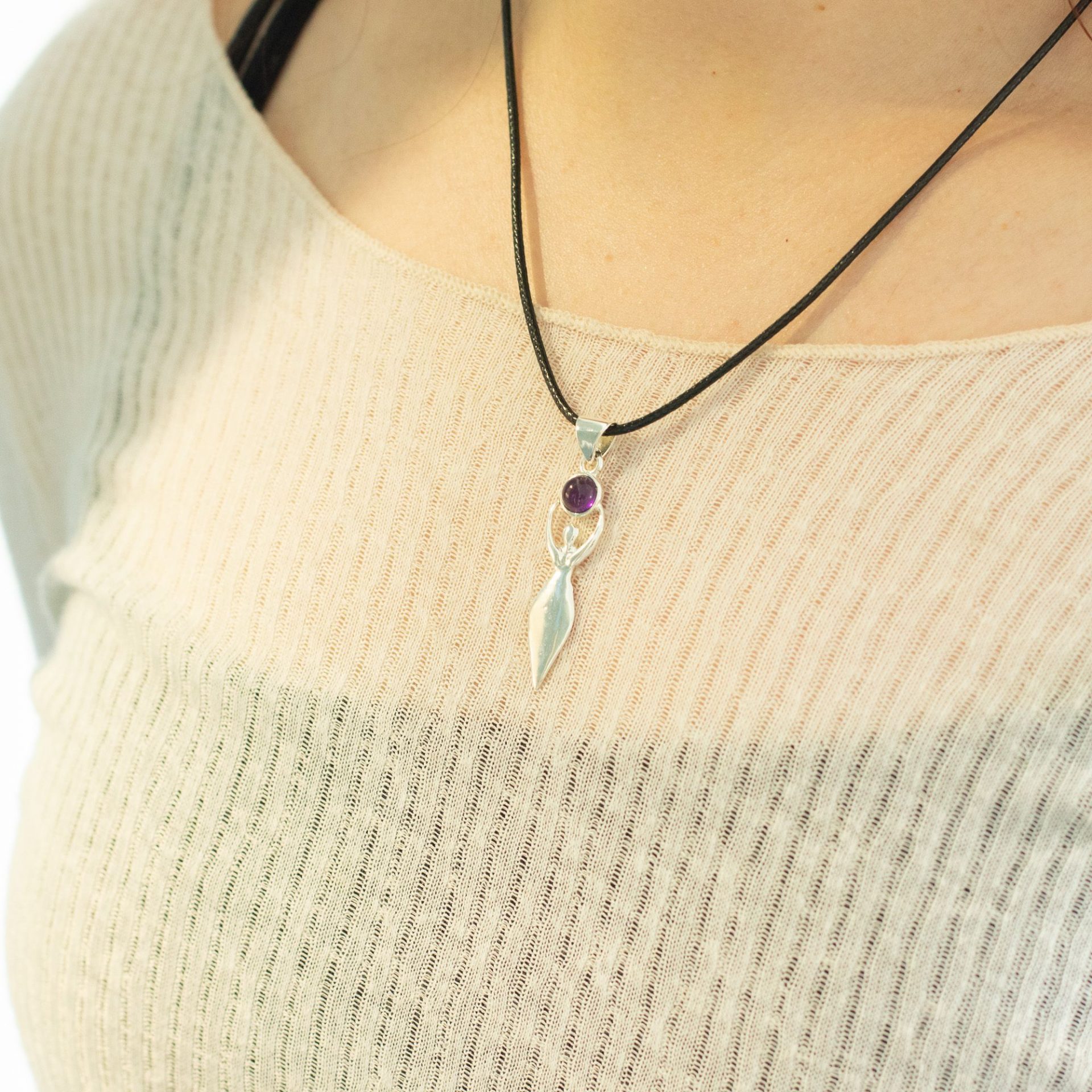Pendentif Déesse en Améthyste Plaqué Argent – Collier Spirituel Cordon 45 cm – Image 4