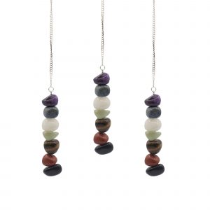 Pendule Sept Chakras en Cascade, sept pierres roulées naturelles empilées – Lumen Arca