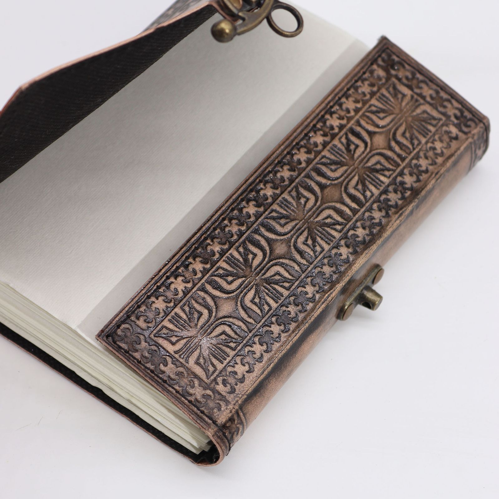 Carnet Lotus Mandala - Grimoire en Cuir Gris Antique, 200 Pages – Image 2