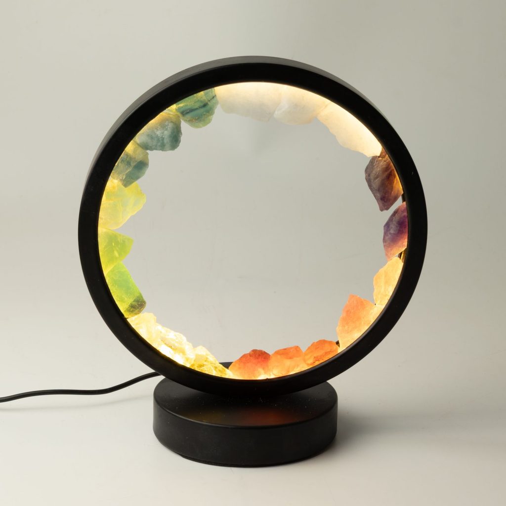 Lampe halo aux 7 pierres précieuses des chakras, spectre coloré rouge à violet